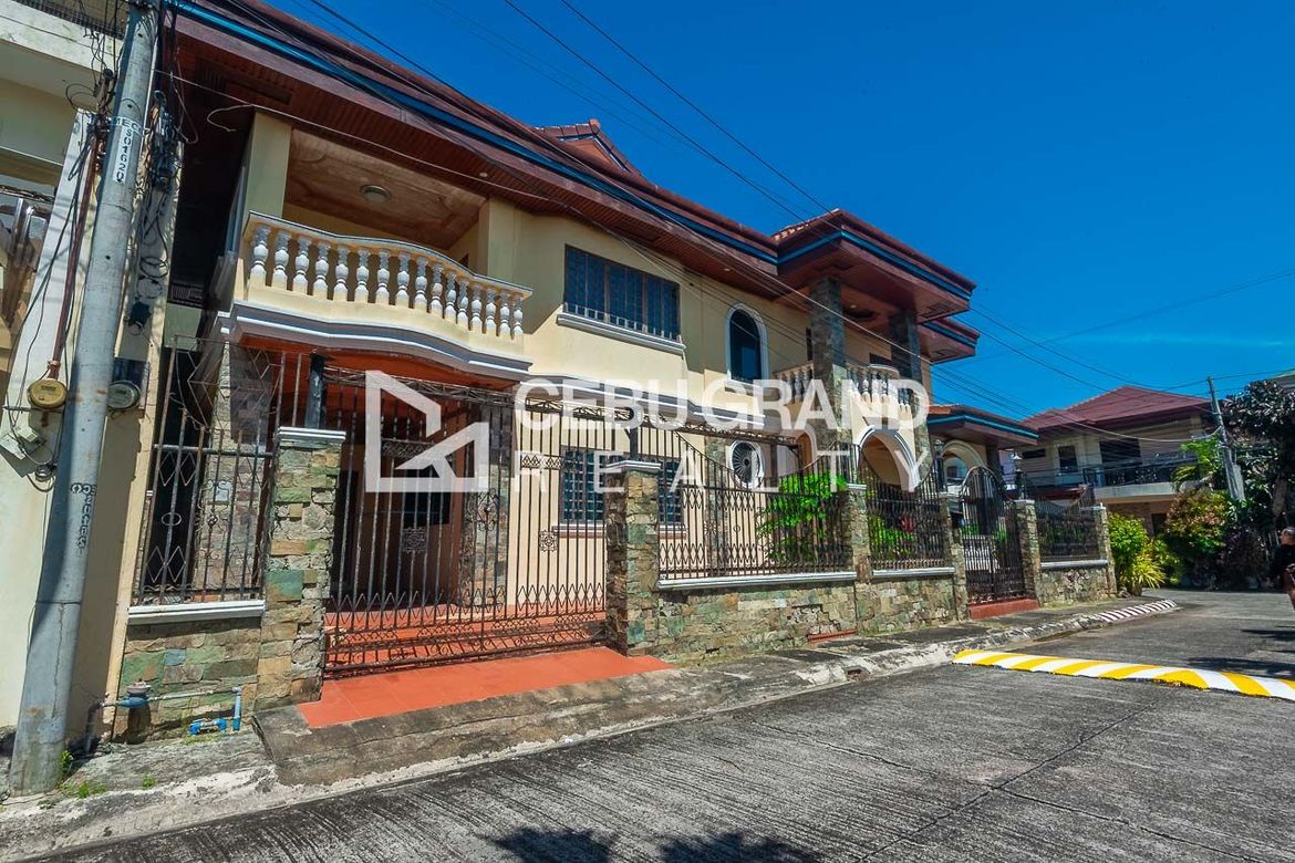 5 Bedroom House for Sale in Mactan, Lapu-Lapu, Cebu