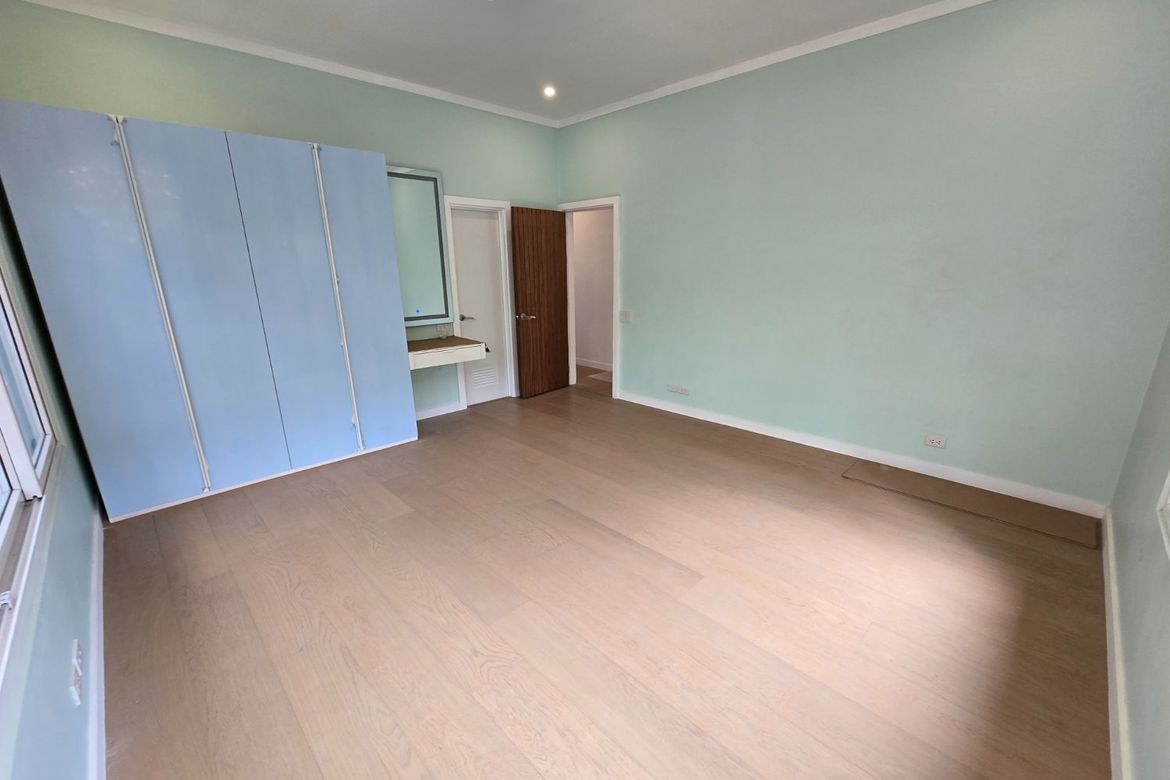 5 Bedroom House for Sale in Magallanes Village, Magallanes, Makati City near MRT-3 Magallanes – photo 11