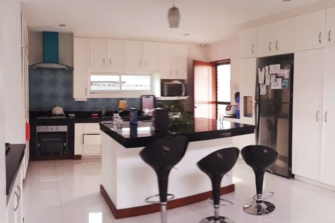 5 Bedroom House for Sale in Malabanias, Angeles, Pampanga – photo 3