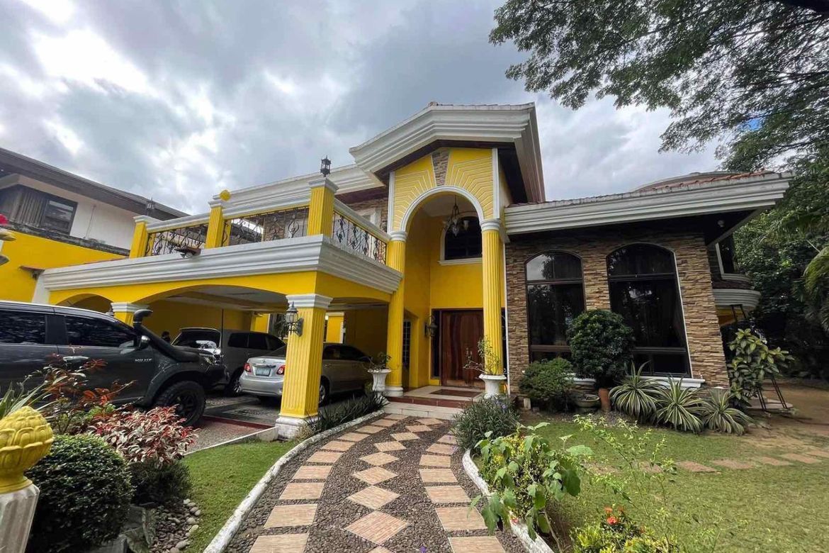 5 Bedroom House for Sale in Malanday, Marikina, Metro Manila