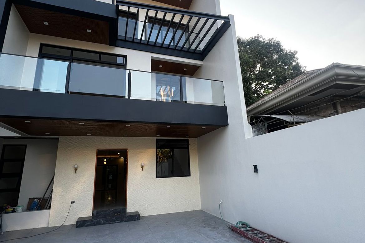 5 Bedroom House for Sale in Mambugan, Antipolo, Rizal