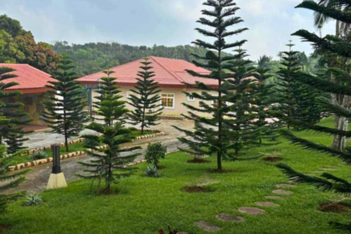 5 Bedroom House for Sale in Mangas I, Alfonso, Cavite