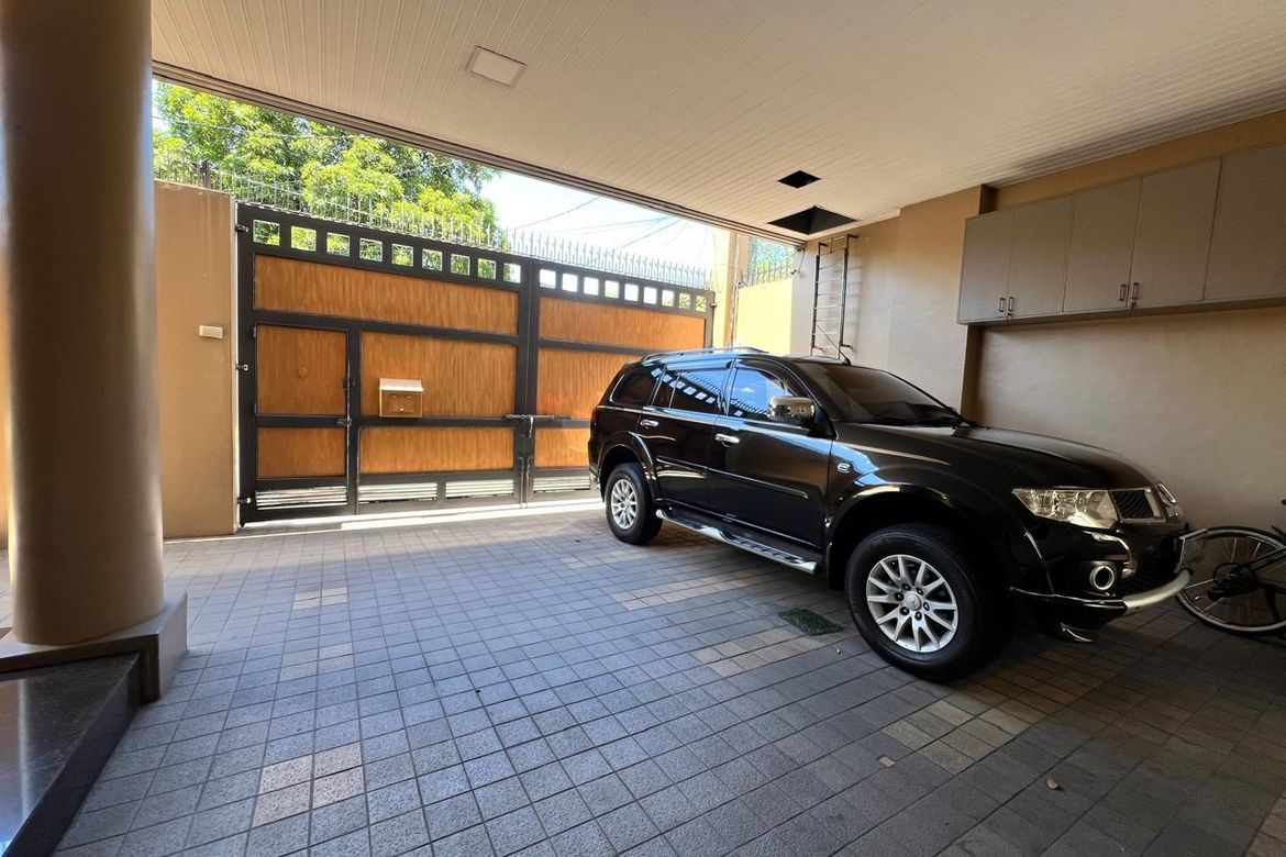 5 Bedroom House for Sale in Manila, Metro Manila near LRT-2 Legarda – photo 3