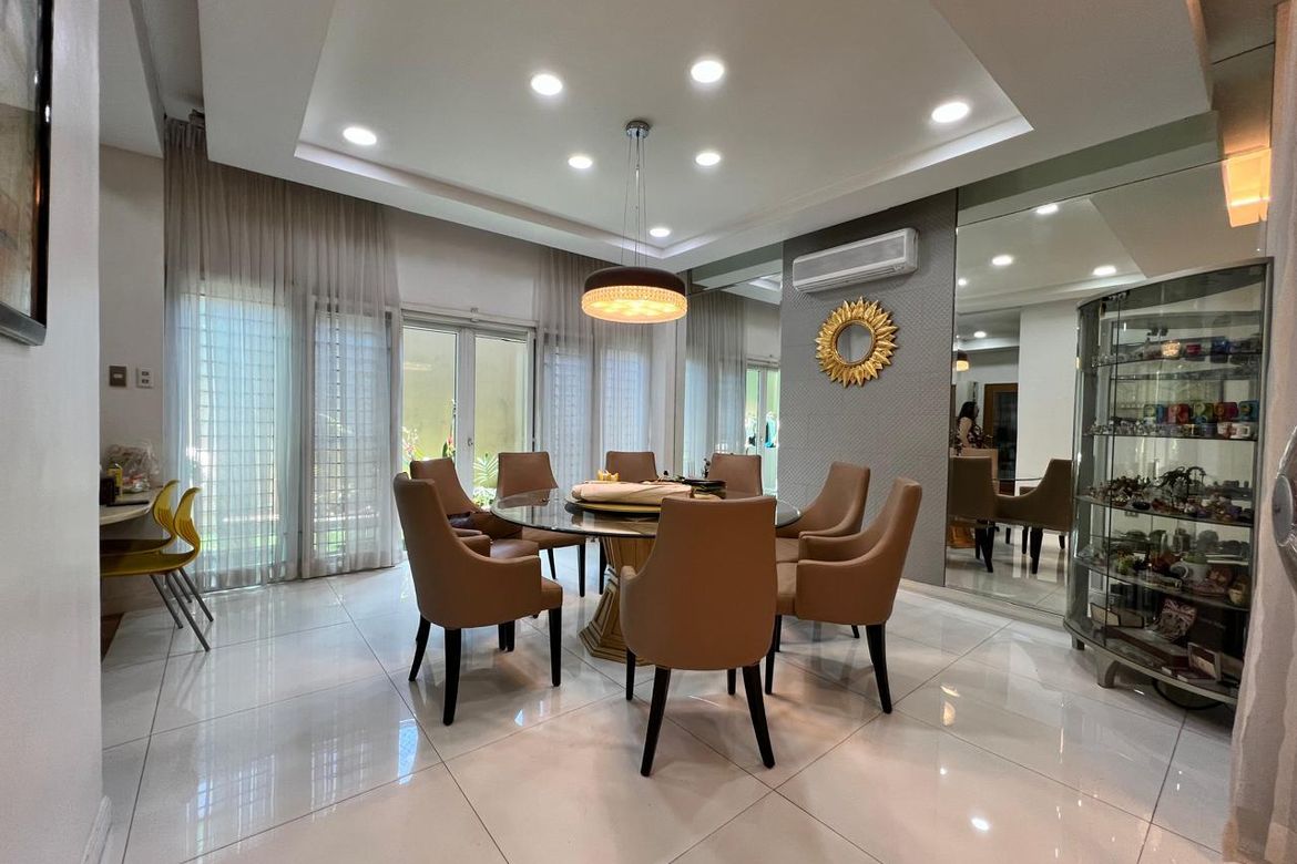 5 Bedroom House for Sale in Manila, Metro Manila near LRT-2 Legarda – photo 6