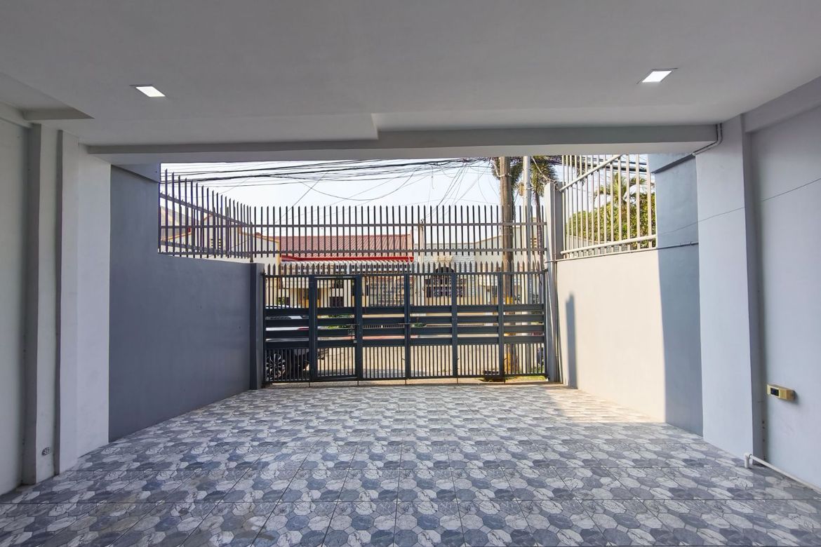 5 Bedroom House for Sale in Manuyo Dos, Las Piñas, Metro Manila – photo 3