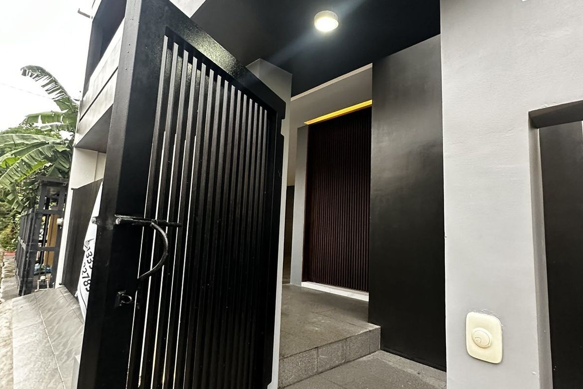 5 Bedroom House for Sale in Marcelo Green Village, Parañaque, Metro Manila