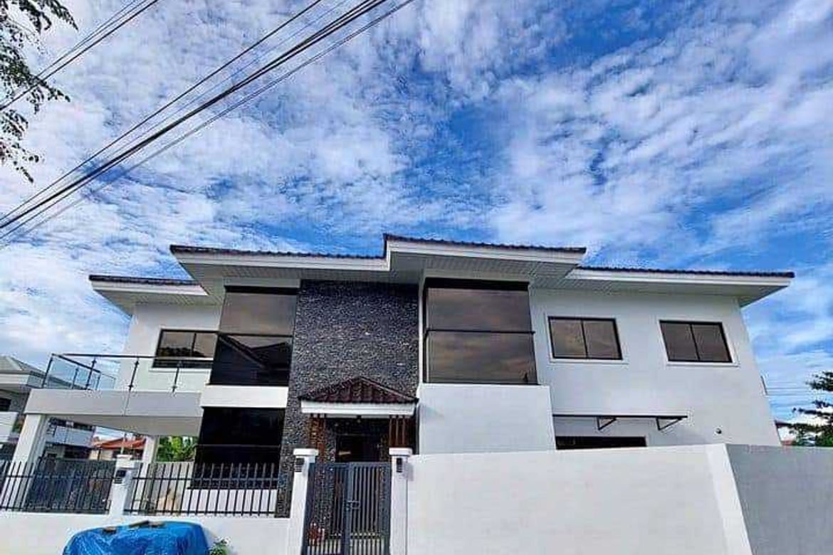 5 Bedroom House for Sale in Marigondon, Lapu-Lapu, Cebu