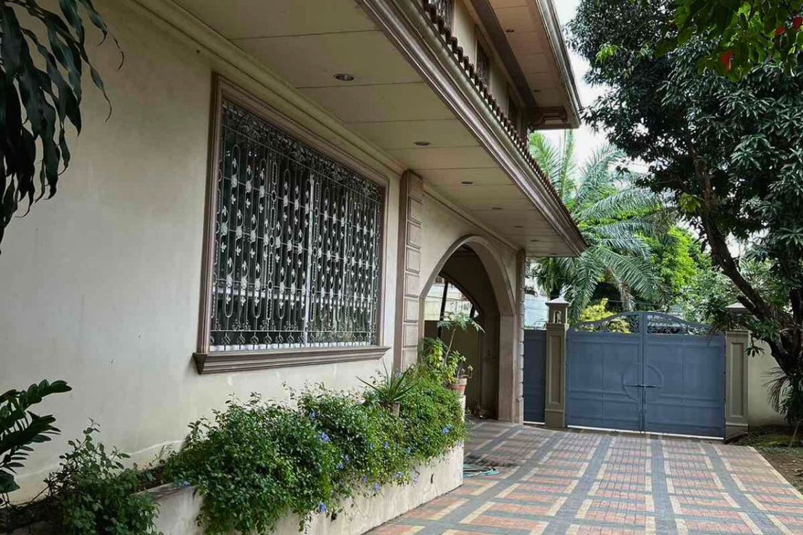 5 Bedroom House for Sale in Mayamot, Antipolo, Rizal