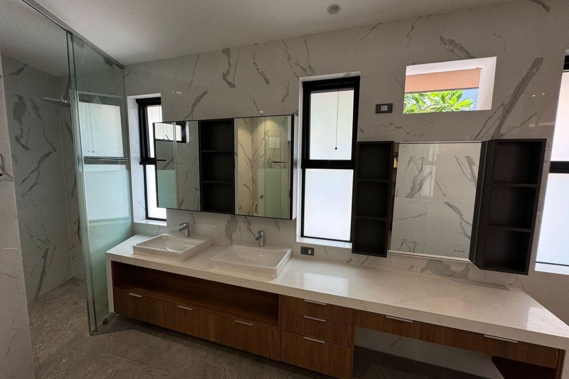5 Bedroom House for Sale in McKinley Hill, Taguig, Metro Manila – photo 6