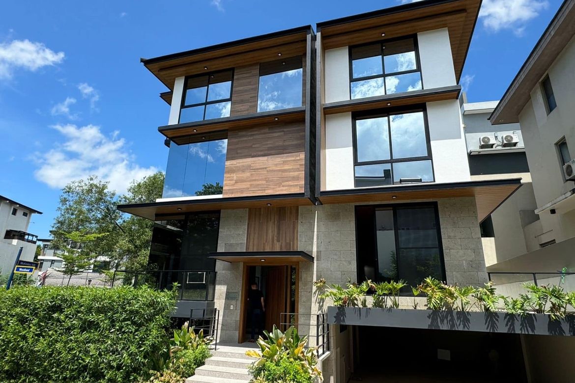 5 Bedroom House for Sale in McKinley Hill, Taguig, Metro Manila – photo 8