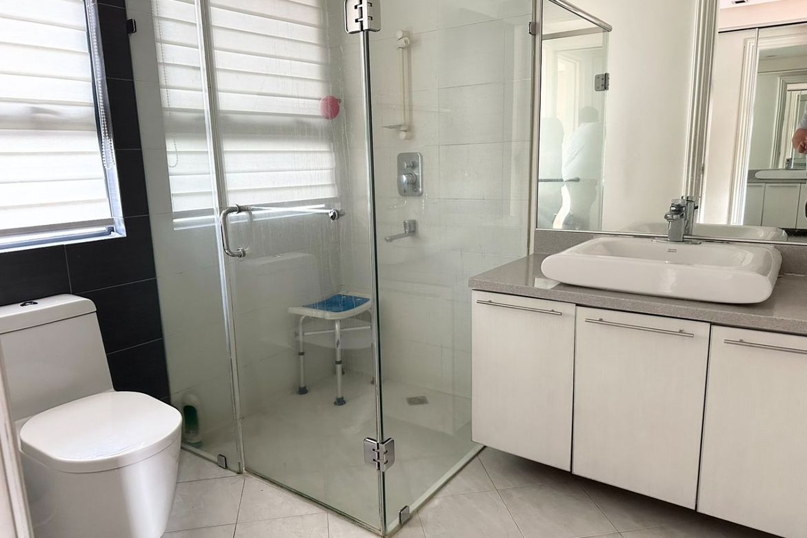 5 Bedroom House for Sale in McKinley Hill, Taguig, Metro Manila – photo 8
