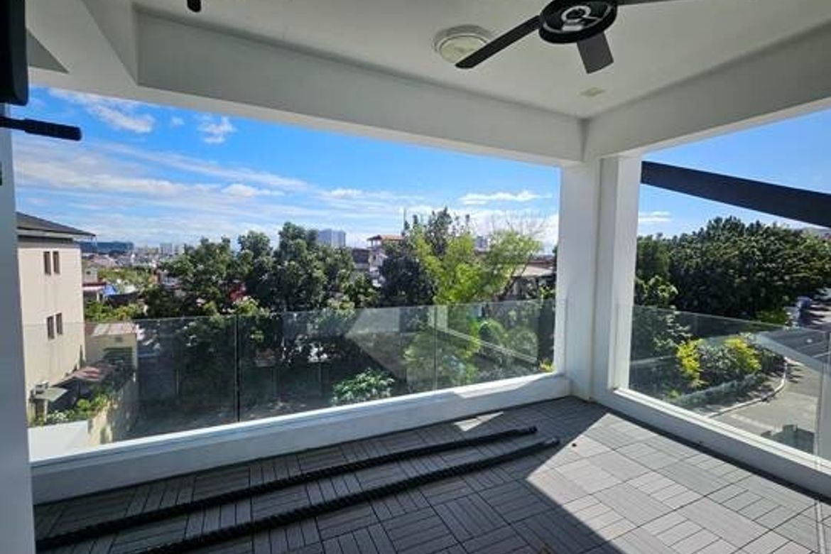 5 Bedroom House for Sale in McKinley Hill Village, McKinley Hill, Taguig, Metro Manila – photo 7