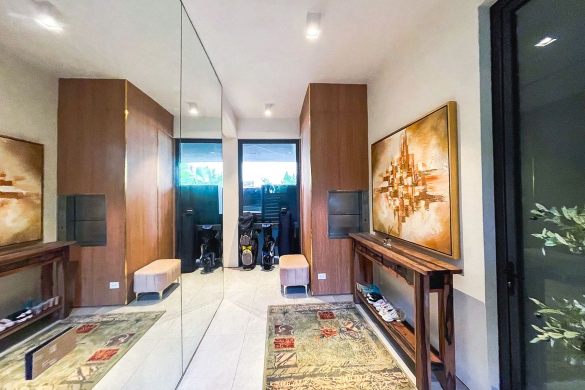 5 Bedroom House for Sale in McKinley Hill Village, McKinley Hill, Taguig, Metro Manila – photo 2