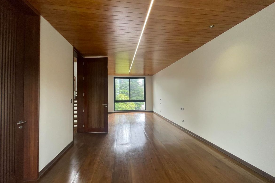 5 Bedroom House for Sale in McKinley Hill Village, McKinley Hill, Taguig, Metro Manila – photo 8