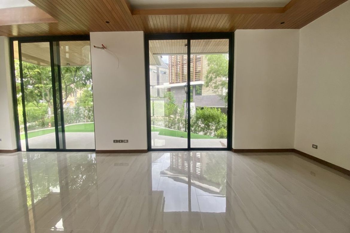 5 Bedroom House for Sale in McKinley Hill Village, McKinley Hill, Taguig, Metro Manila – photo 5