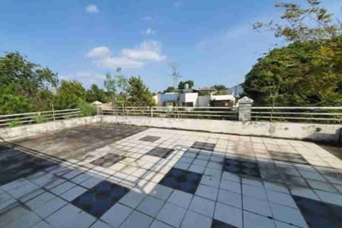 5 Bedroom House for Sale in Merville, Parañaque, Metro Manila