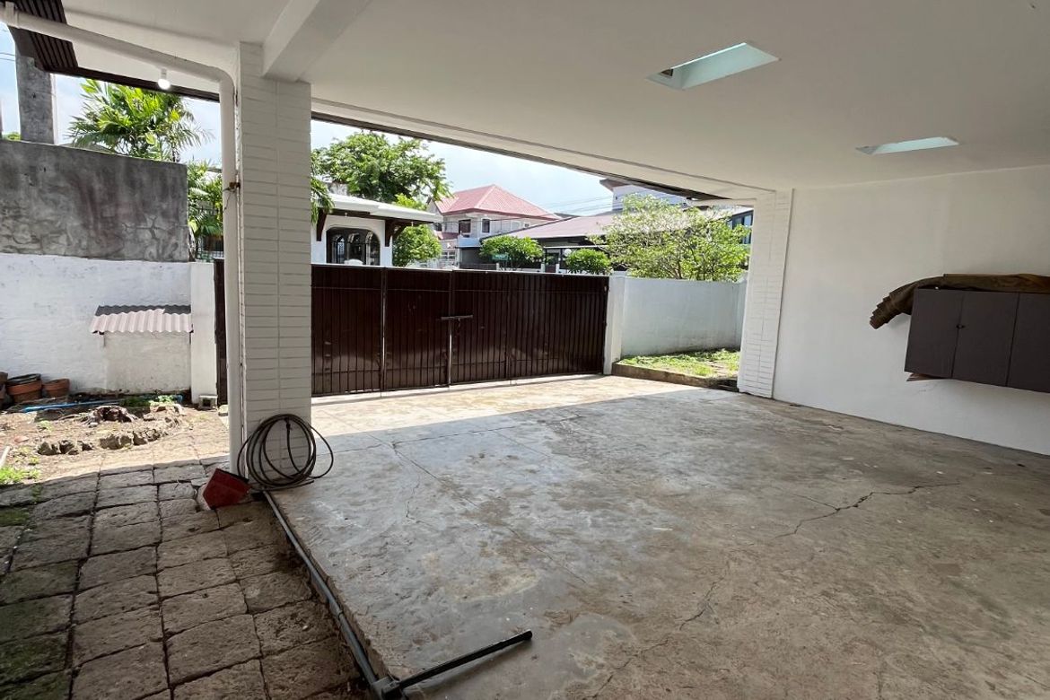 5 Bedroom House for Sale in Merville, Parañaque, Metro Manila – photo 6