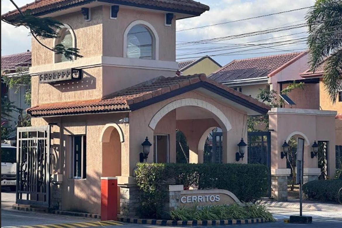 5 Bedroom House for Sale in Molino IV, Bacoor, Cavite