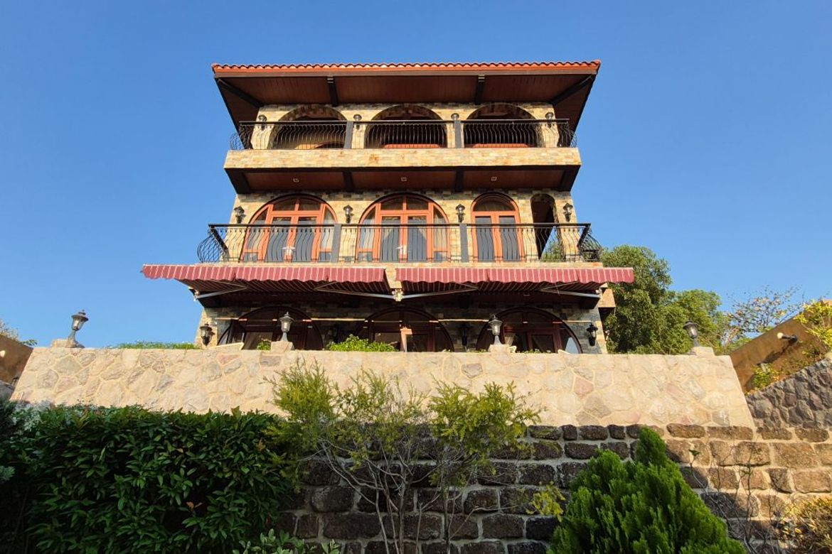 5 Bedroom House for Sale in Natipuan, Nasugbu, Batangas – photo 4