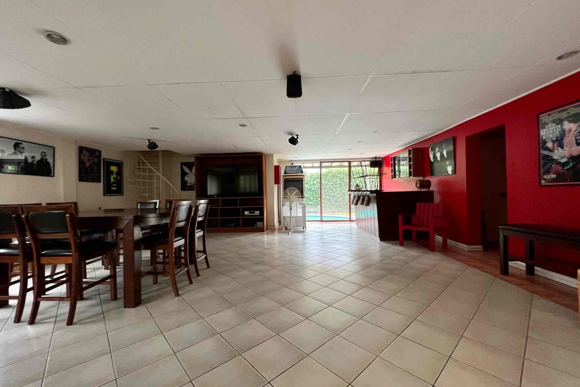 5 Bedroom House for Sale in New Alabang Village, Muntinlupa, Metro Manila – photo 4