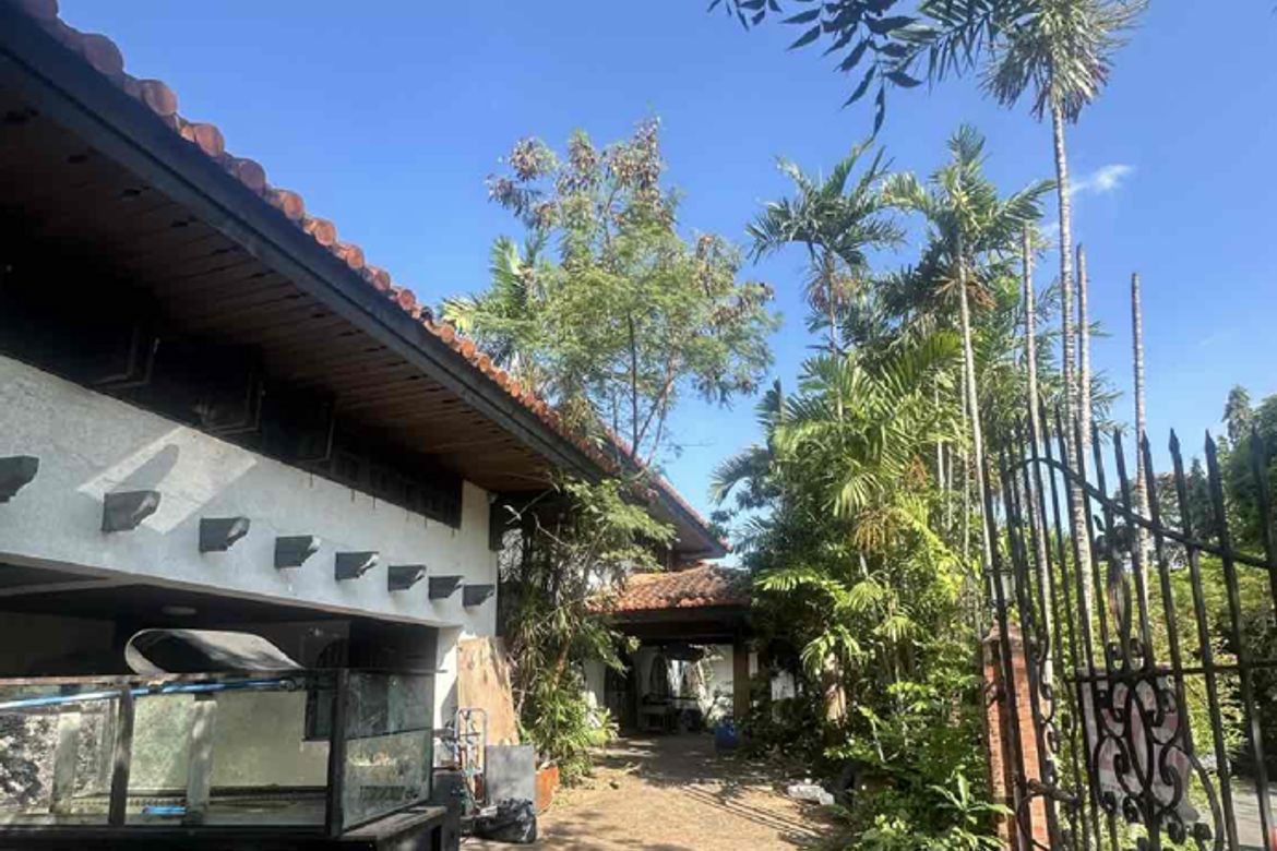 5 Bedroom House for Sale in New Alabang Village, Muntinlupa, Metro Manila