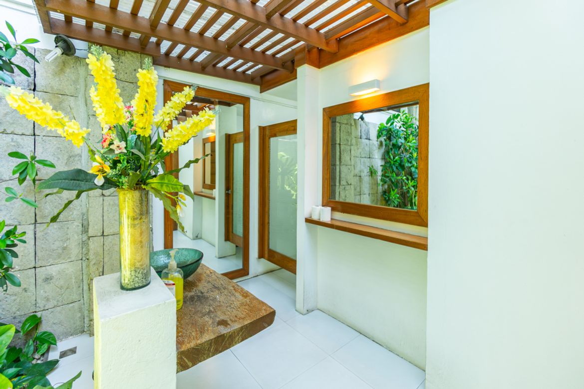 5 Bedroom House for Sale in New Alabang Village, Muntinlupa, Metro Manila – photo 7