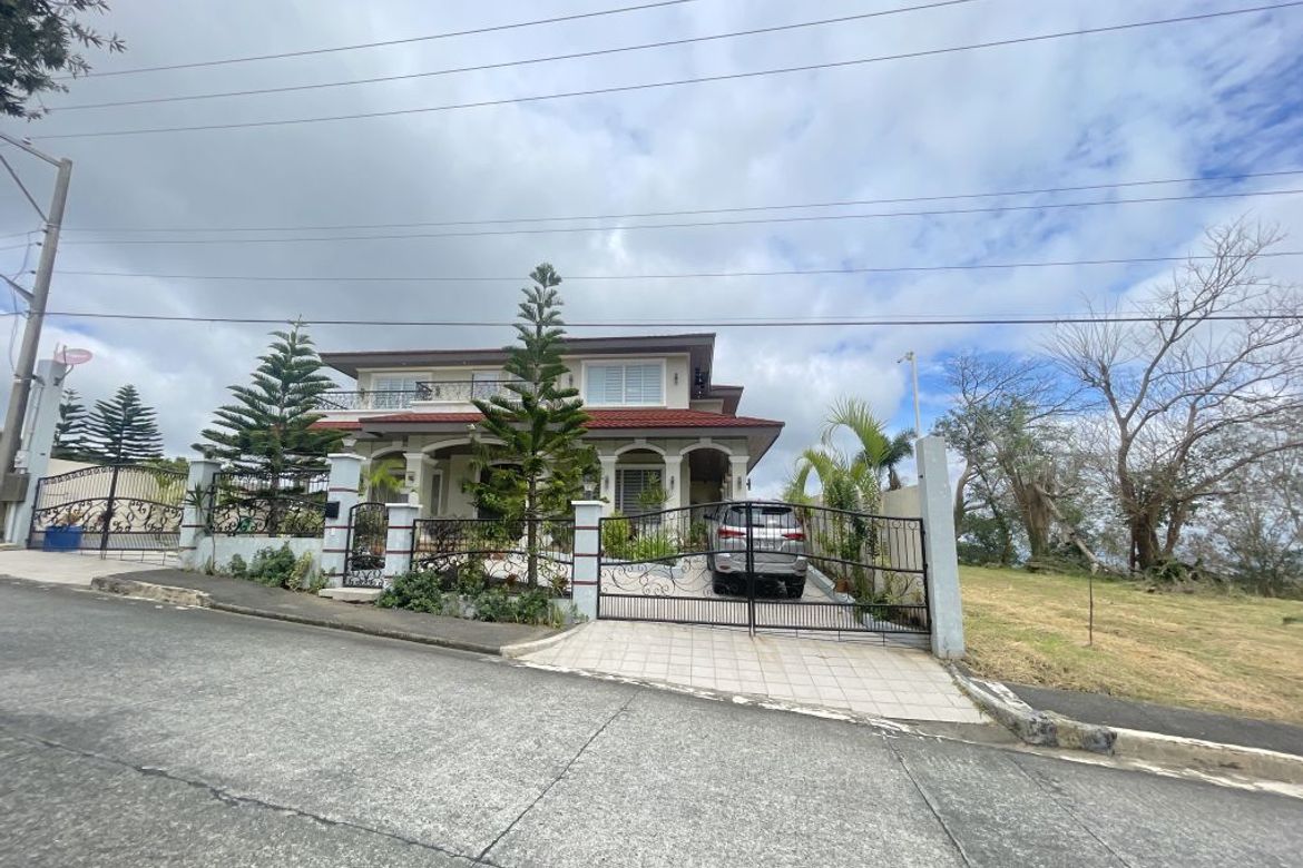 5 Bedroom House for Sale in Niyugan, Laurel, Batangas – photo 2