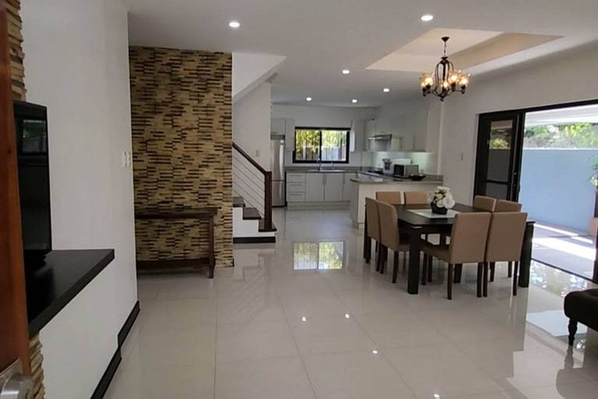 5 Bedroom House for Sale in North Fairview, Quezon City, Metro Manila – photo 3