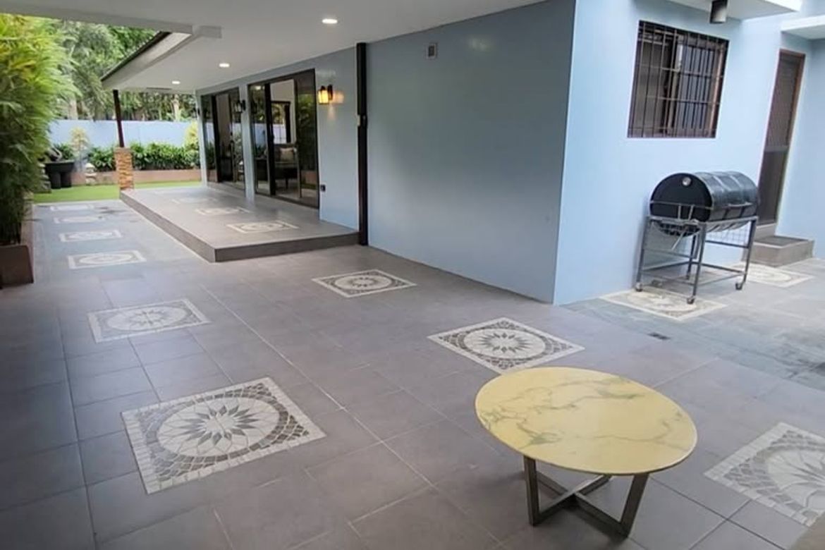 5 Bedroom House for Sale in North Fairview, Quezon City, Metro Manila – photo 4