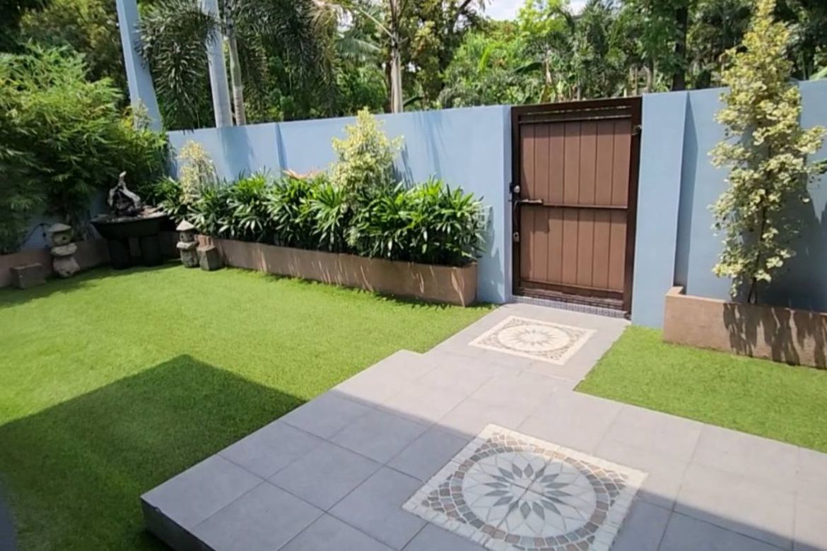 5 Bedroom House for Sale in North Fairview, Quezon City, Metro Manila – photo 3