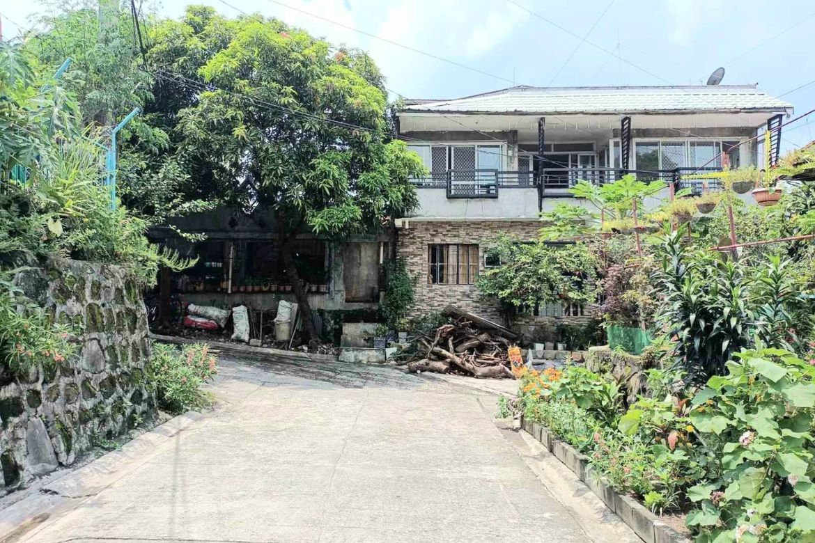 5 Bedroom House for Sale in Paliparan III, Dasmariñas, Cavite