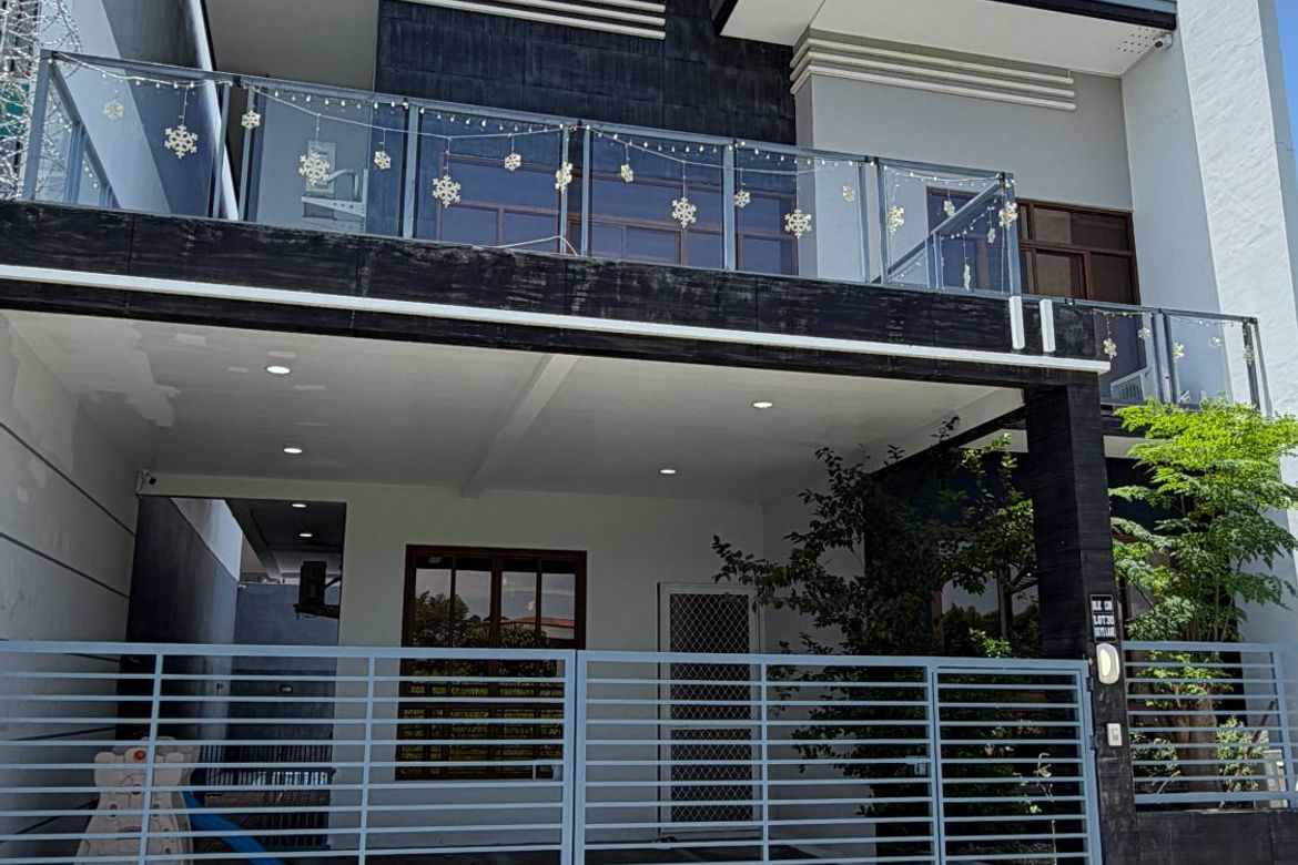 5 Bedroom House for Sale in Pampang, Angeles, Pampanga