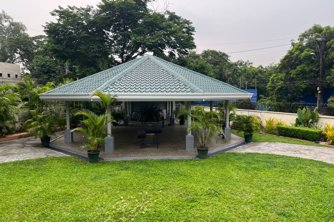 5 Bedroom House for Sale in Pansol, Quezon City, Metro Manila