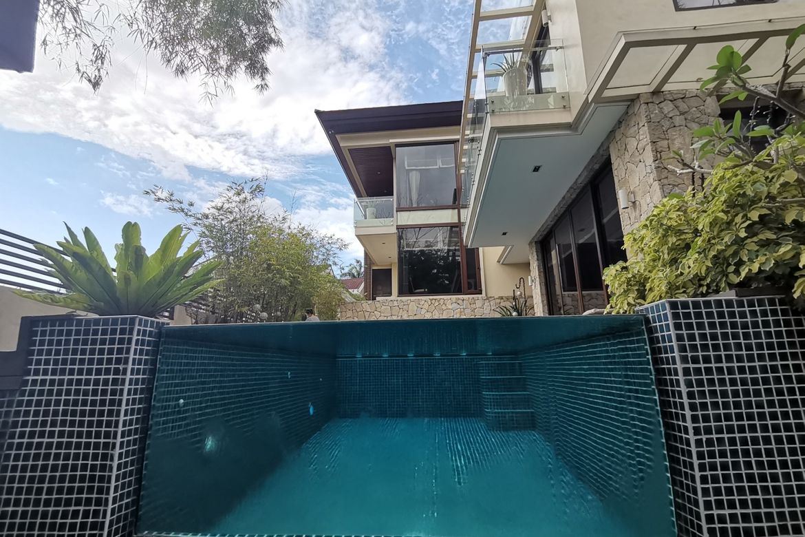 5 Bedroom House for Sale in Pansol, Quezon City, Metro Manila – photo 3