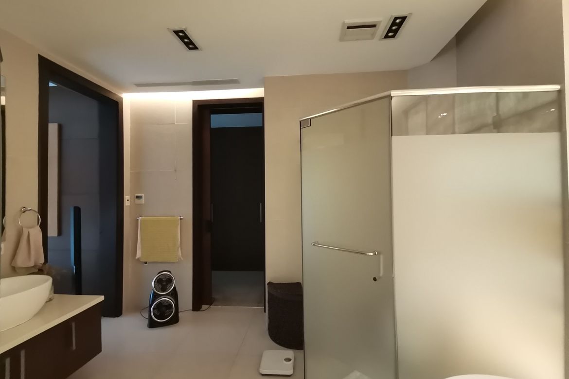 5 Bedroom House for Sale in Pansol, Quezon City, Metro Manila – photo 8
