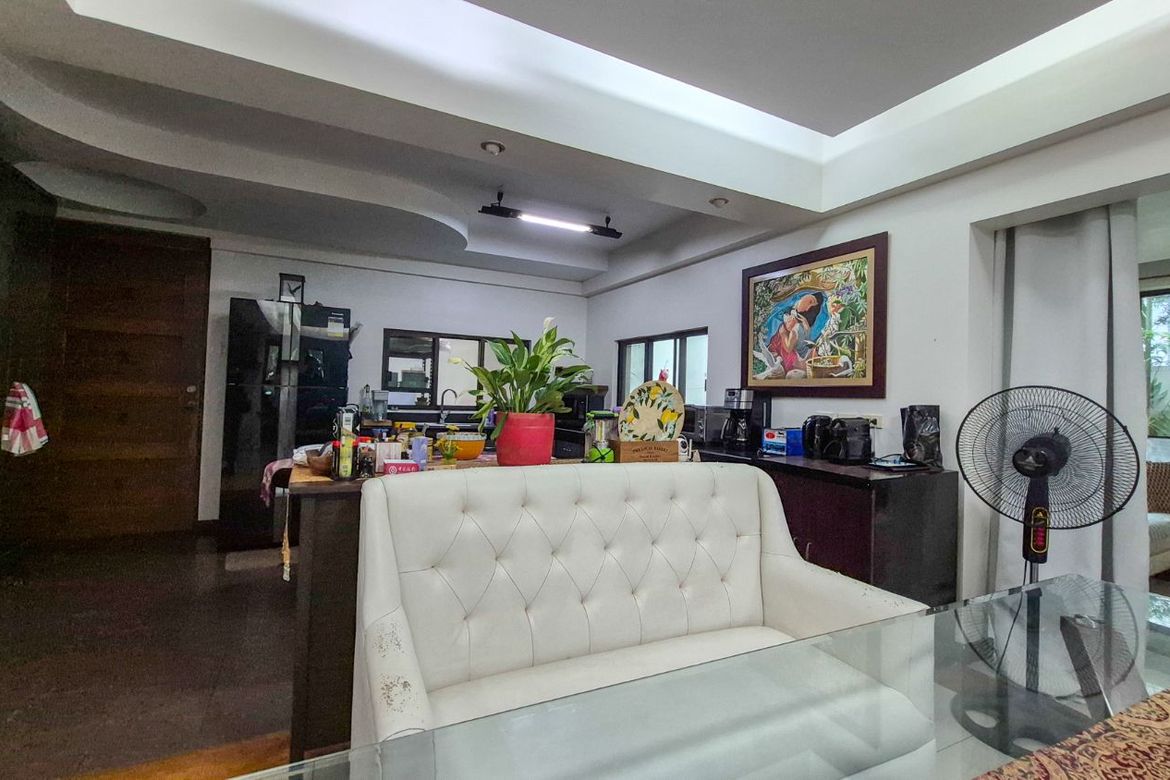 5 Bedroom House for Sale in Pansol, Quezon City, Metro Manila – photo 4