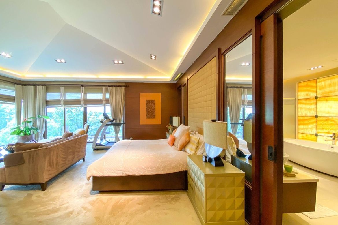 5 Bedroom House for Sale in Pansol, Quezon City, Metro Manila – photo 3