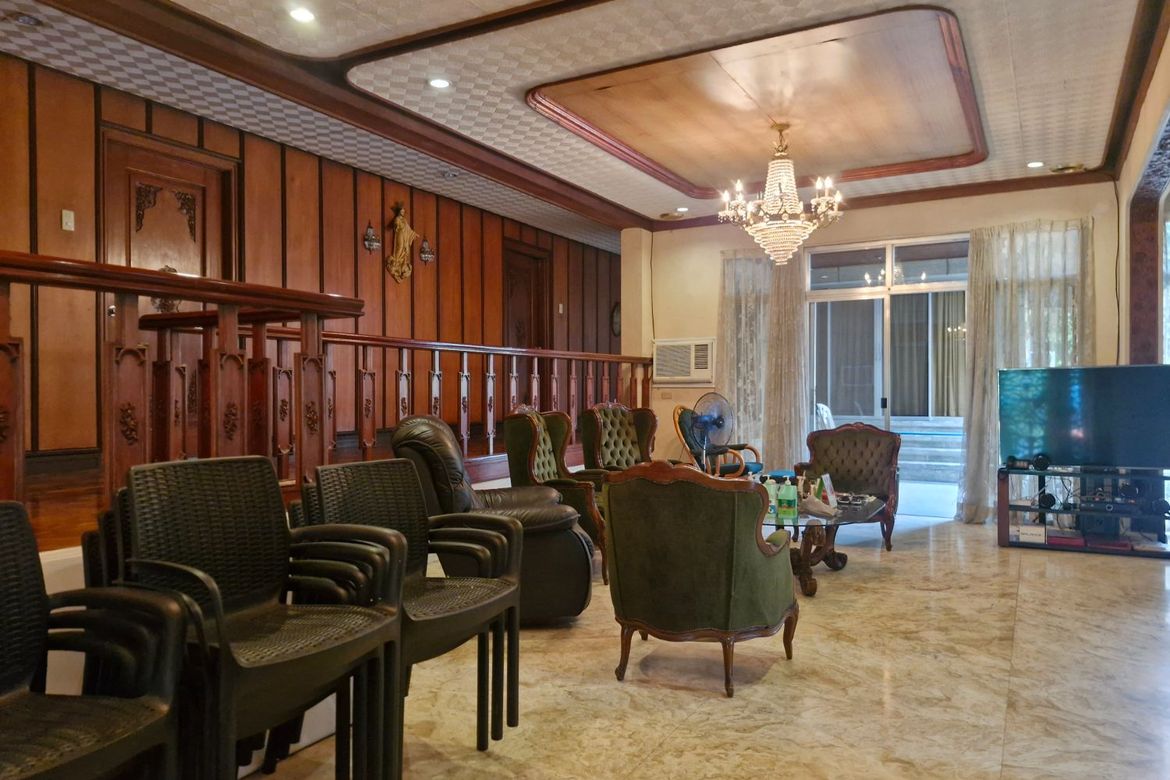 5 Bedroom House for Sale in Pansol, Quezon City, Metro Manila – photo 2