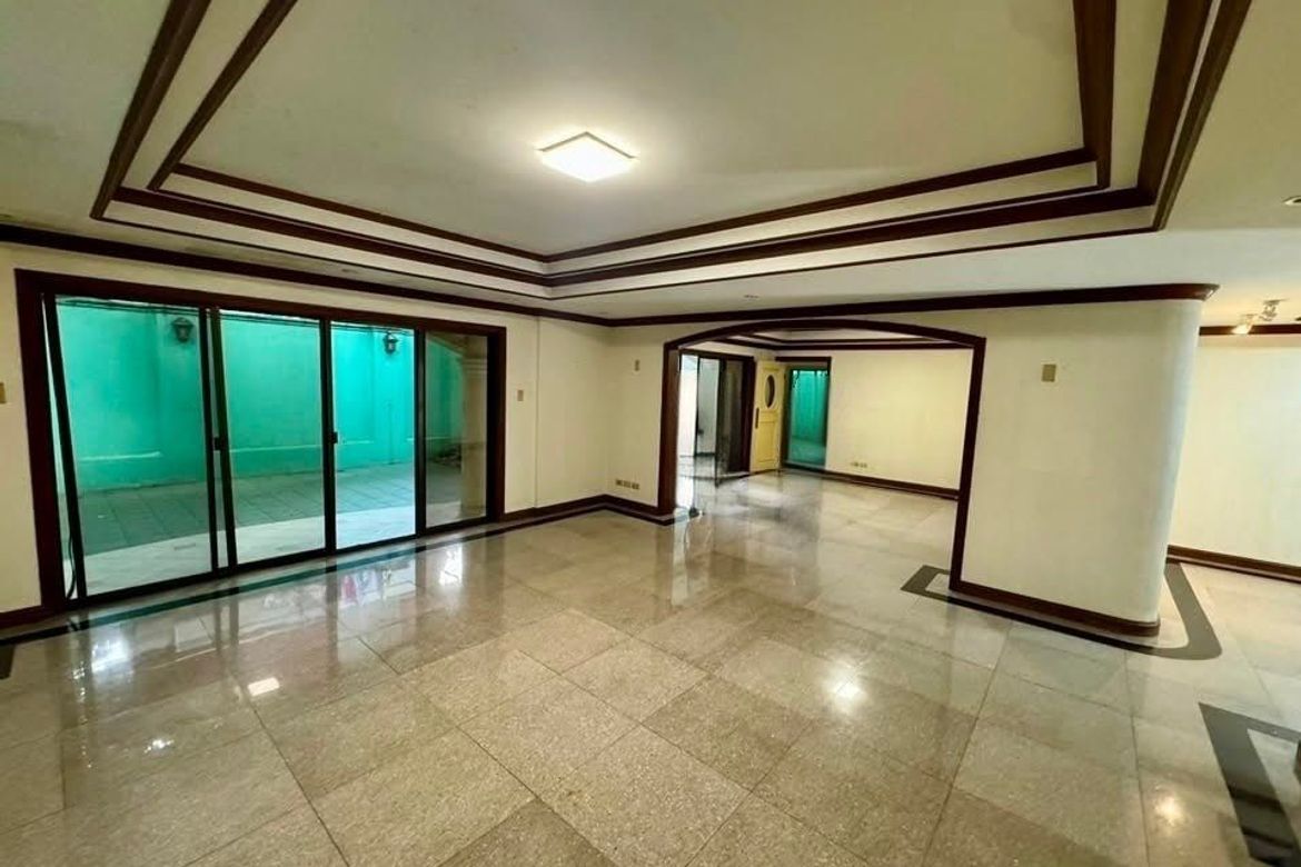 5 Bedroom House for Sale in Pansol, Quezon City, Metro Manila – photo 3