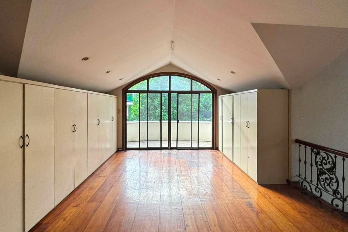 5 Bedroom House for Sale in Pansol, Quezon City, Metro Manila – photo 4