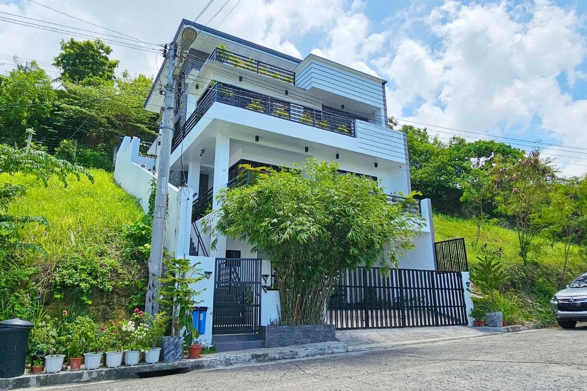 5 Bedroom House for Sale in Pardo, Cebu City, Cebu