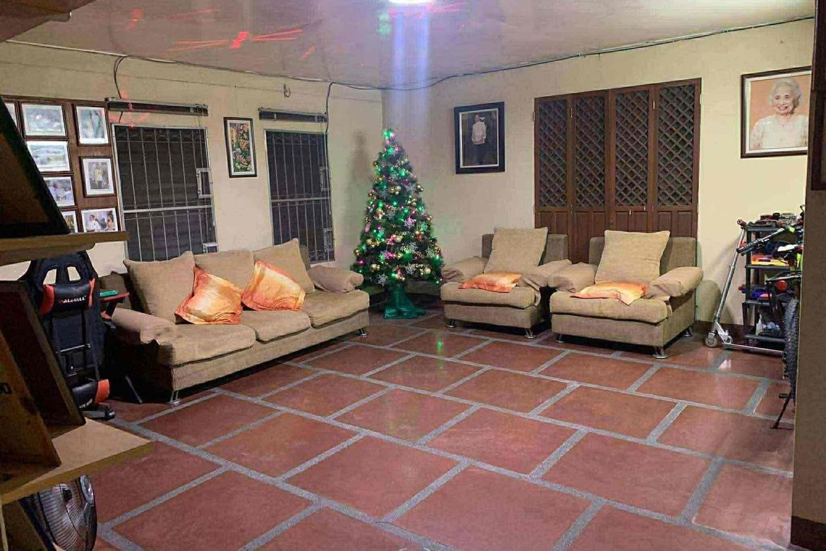5 Bedroom House for Sale in Pasong Tamo, Quezon City, Metro Manila – photo 3
