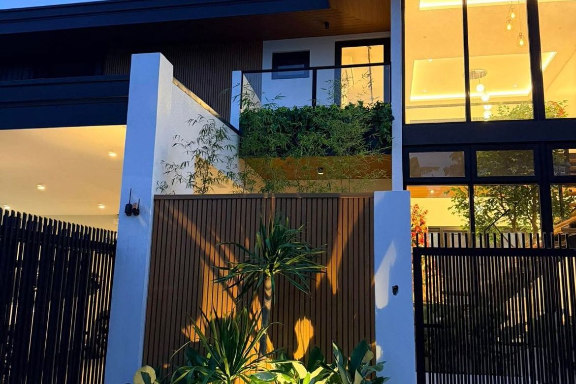 5 Bedroom House for Sale in Pasong Tamo, Quezon City, Metro Manila – photo 2