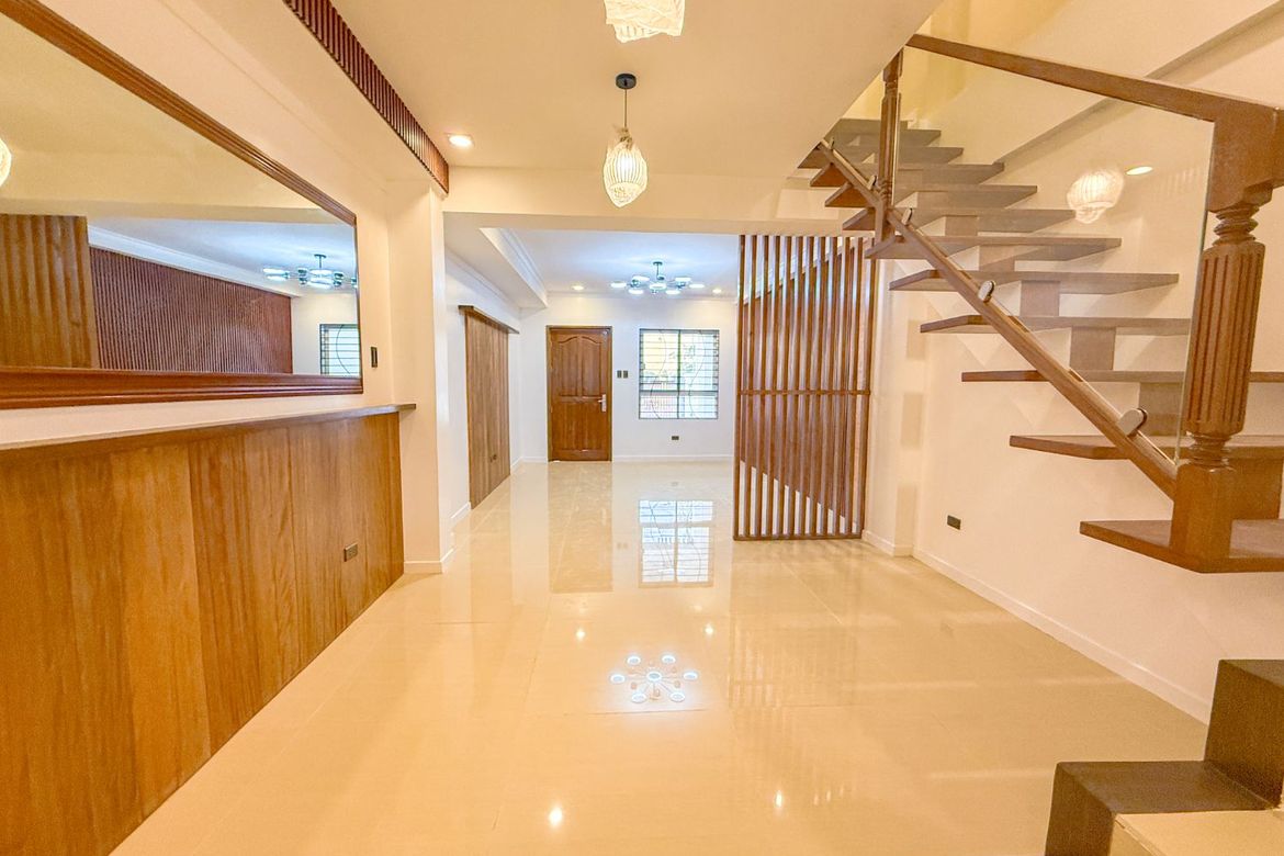 5 Bedroom House for Sale in Pilar, Las Piñas, Metro Manila – photo 6