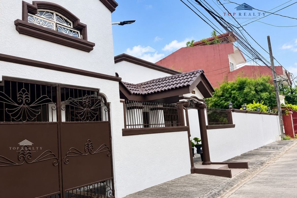 5 Bedroom House for Sale in Pilar, Las Piñas, Metro Manila