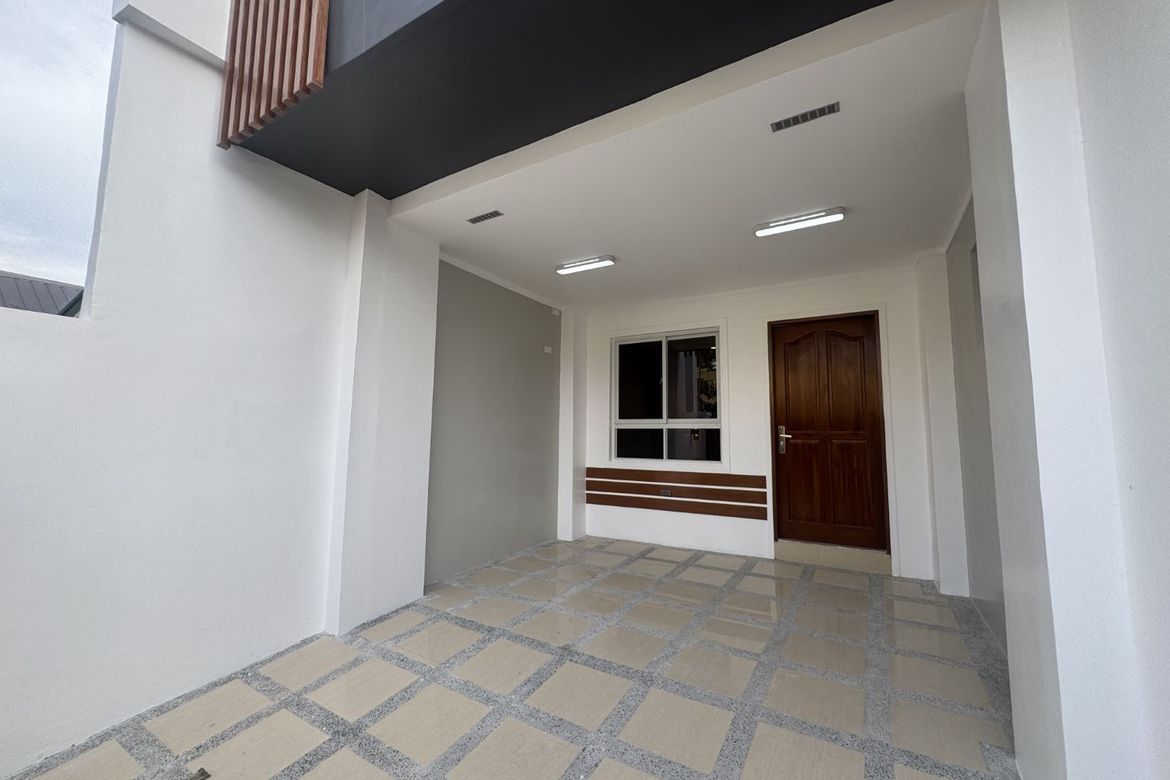 5 Bedroom House for Sale in Pilar, Las Piñas, Metro Manila – photo 3