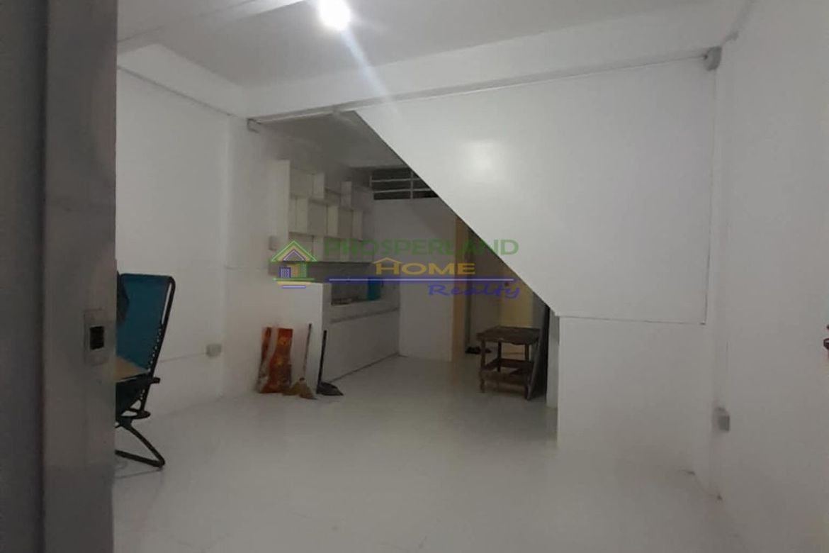 5 Bedroom House for Sale in Plainview, Mandaluyong, Metro Manila near MRT-3 Boni