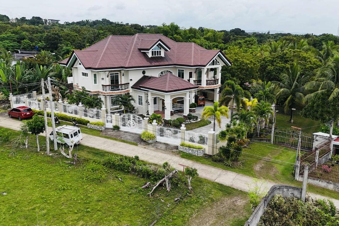 5 Bedroom House for Sale in Poblacion, Baclayon, Bohol – photo 2