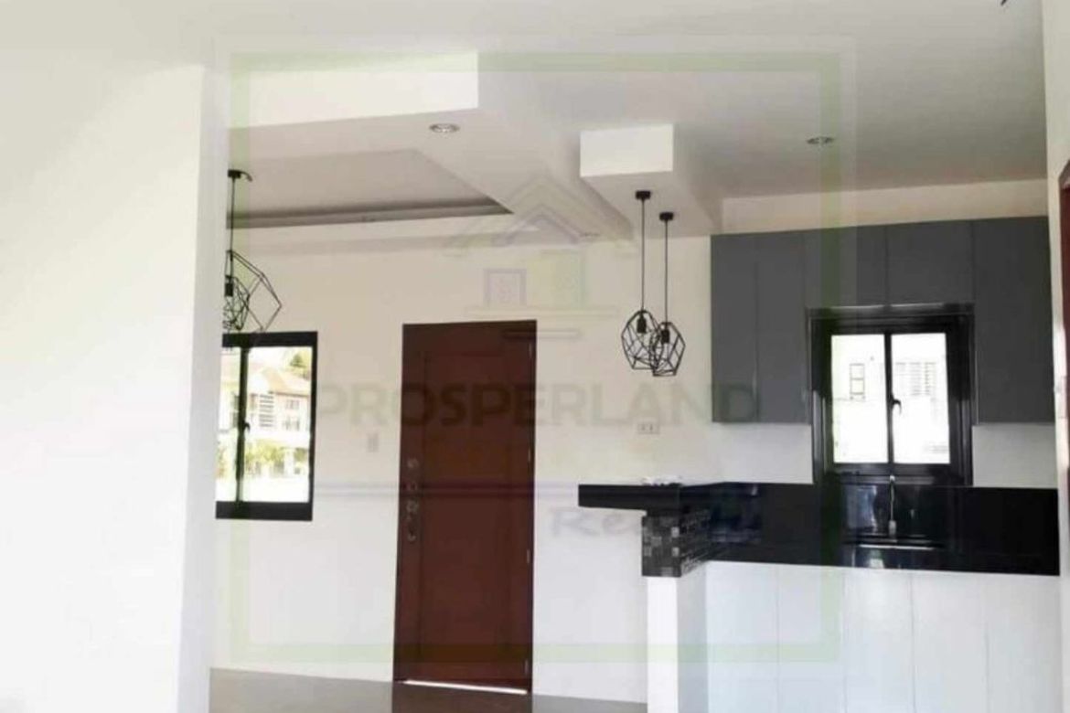 5 Bedroom House for Sale in Poblacion Barangay 7, Tanauan, Batangas