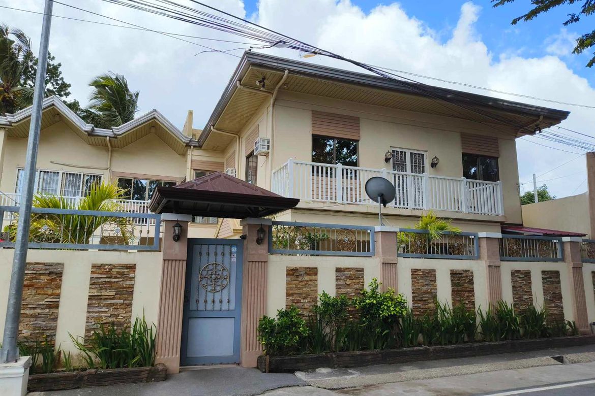 5 Bedroom House for Sale in Poblacion Barangay 9, Lipa, Batangas – photo 2